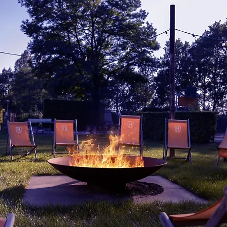 Σπίτι διακοπών In Brabant With Hot Tub & Sauna