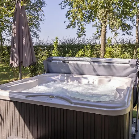 In Brabant With Hot Tub & Sauna Σπίτι διακοπών *