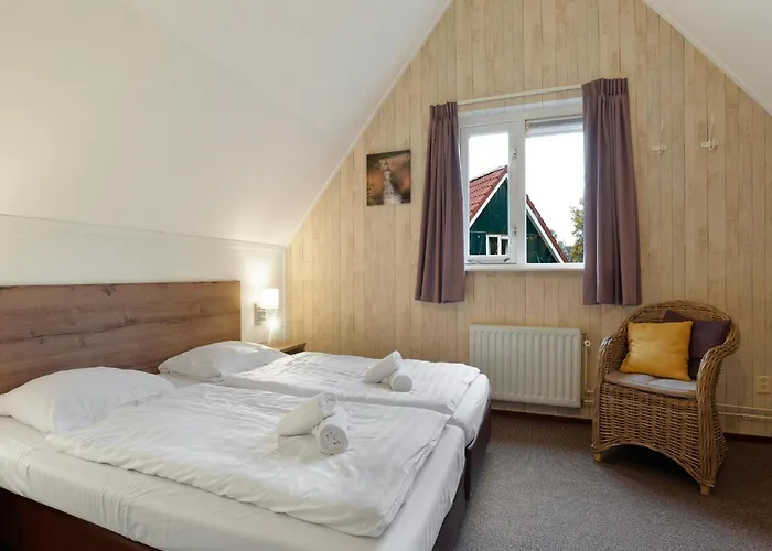 In Brabant With Hot Tub & Sauna Ferienhaus *