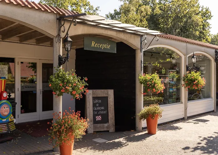 In Brabant With Hot Tub & Sauna Ferienhaus