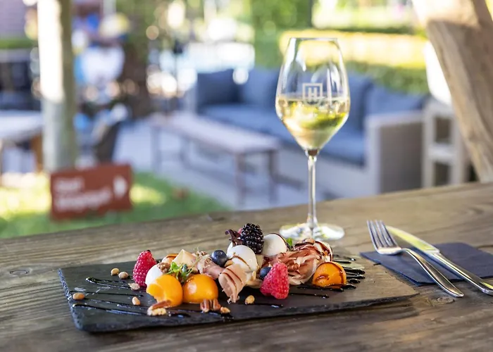 Casa de Férias In Brabant With Hot Tub & Sauna