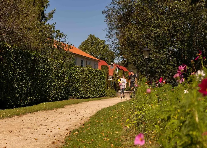 In Brabant With Hot Tub & Sauna Heikant