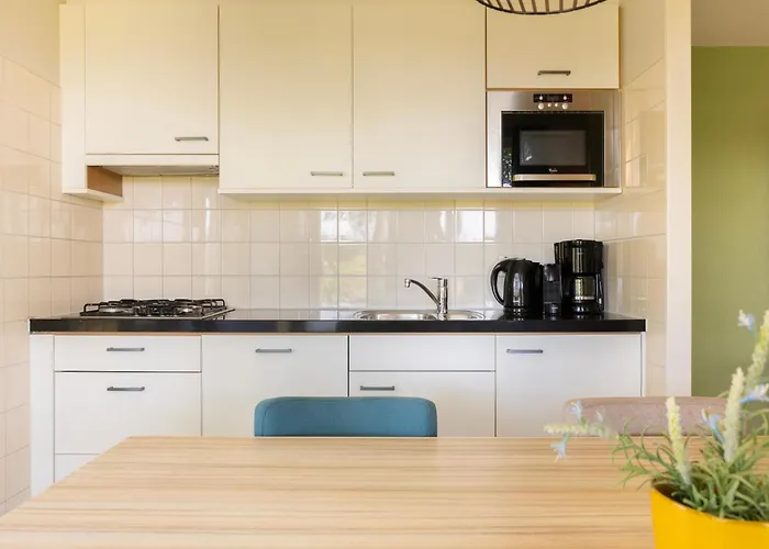 In Brabant With Hot Tub & Sauna Casa de Férias *