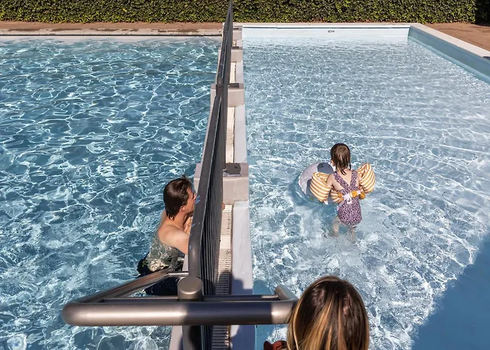 Casa de Férias In Brabant With Hot Tub & Sauna