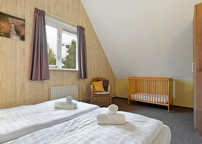 Casa de Férias In Brabant With Hot Tub & Sauna *